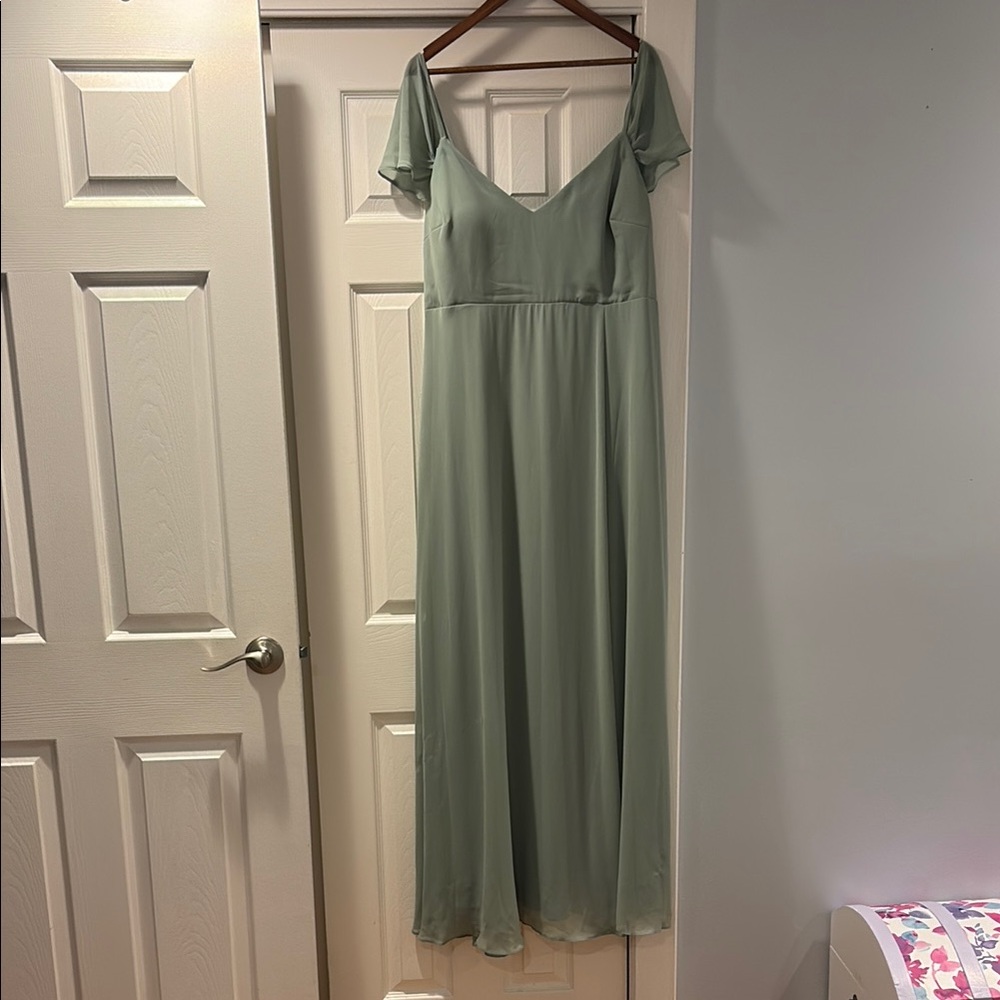 Elegant Green Women's Dress
